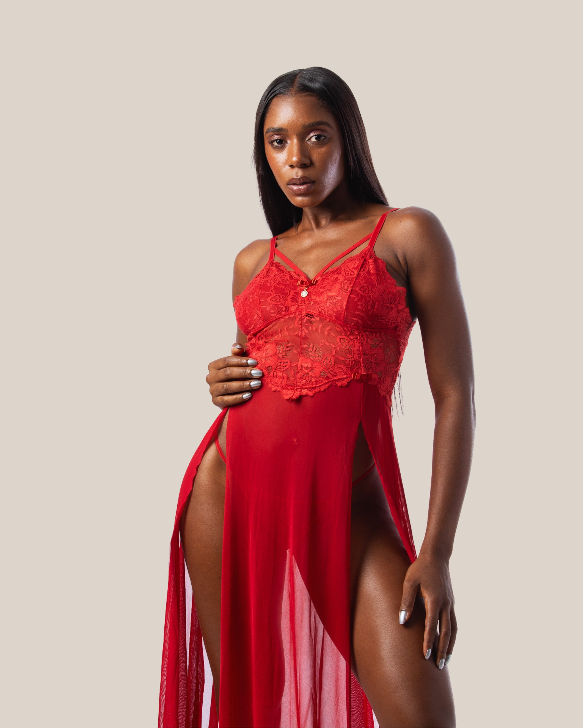 Camisola Longa Luxo Astrid em Tule e Renda Chantilly