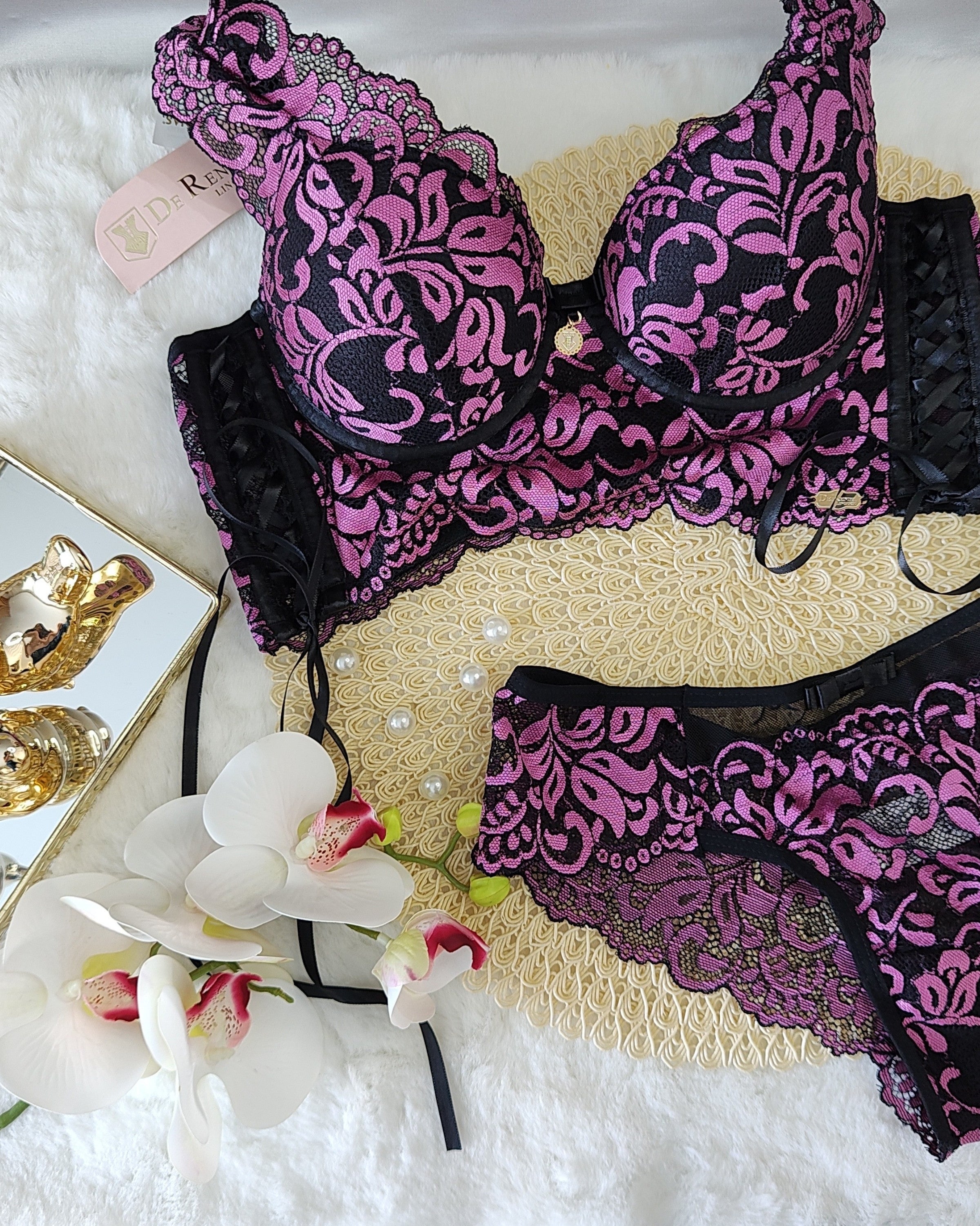 Conjunto de Lingerie Luxo Juliana em Renda com Acessórios Banhados a Ouro 24K