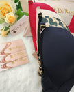 Conjunto Layla com Decote Profundo e Acessórios Banhados a Ouro 24K