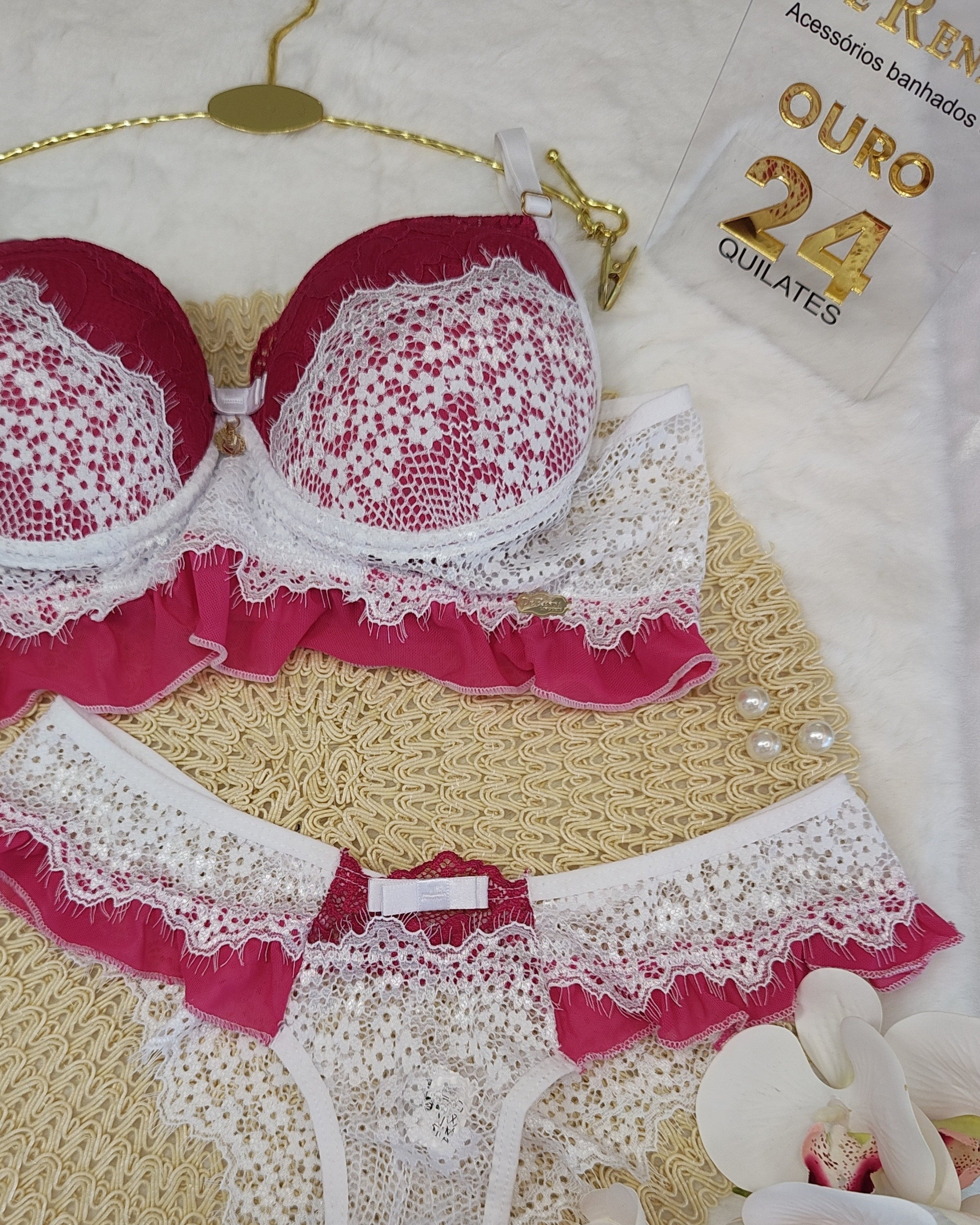 Conjunto Monique Luxo em Renda Chantilly