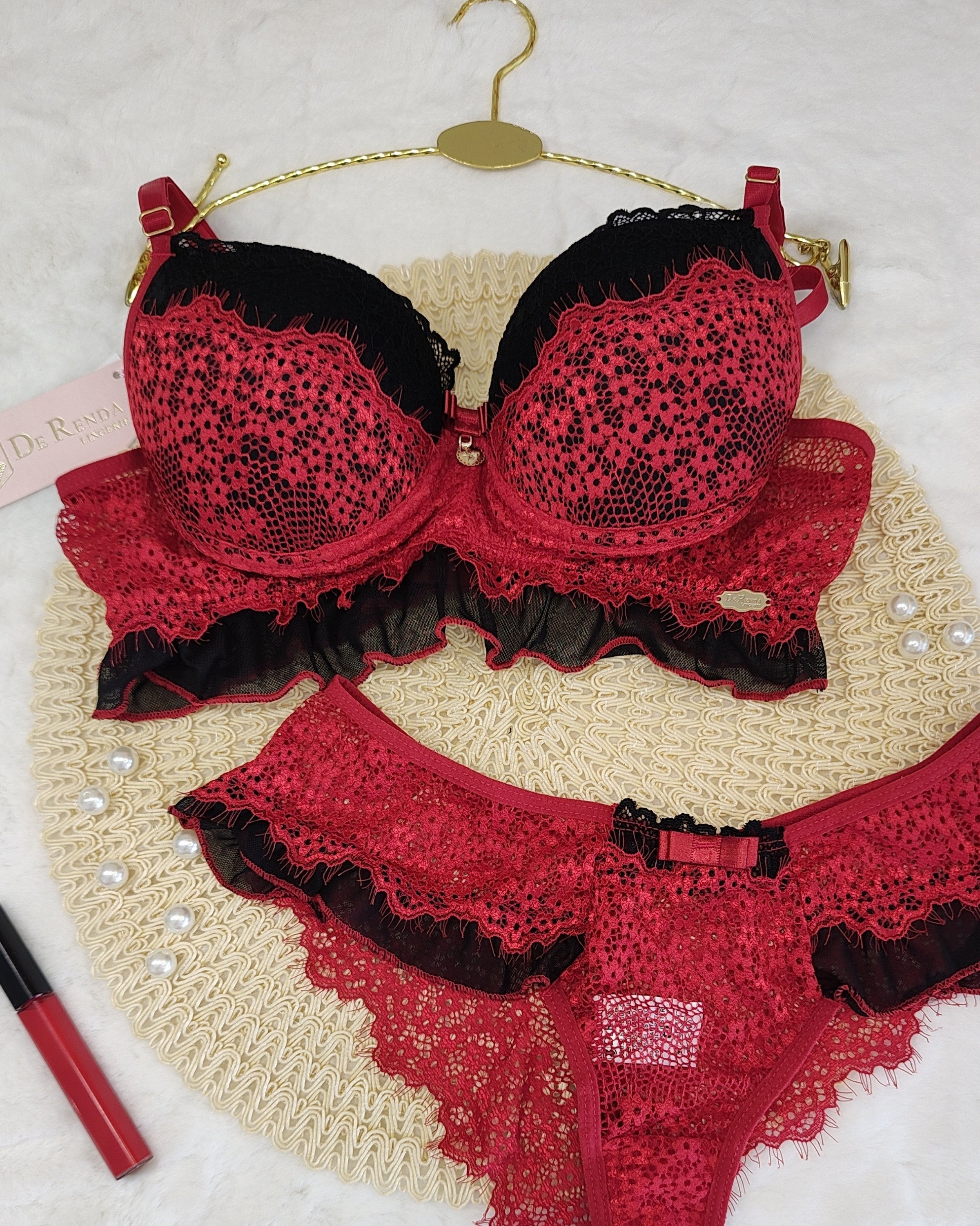 Conjunto Monique Luxo em Renda Chantilly