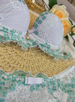 Conjunto Sophia em Renda Chantily e Acessórios Banhados a Ouro
