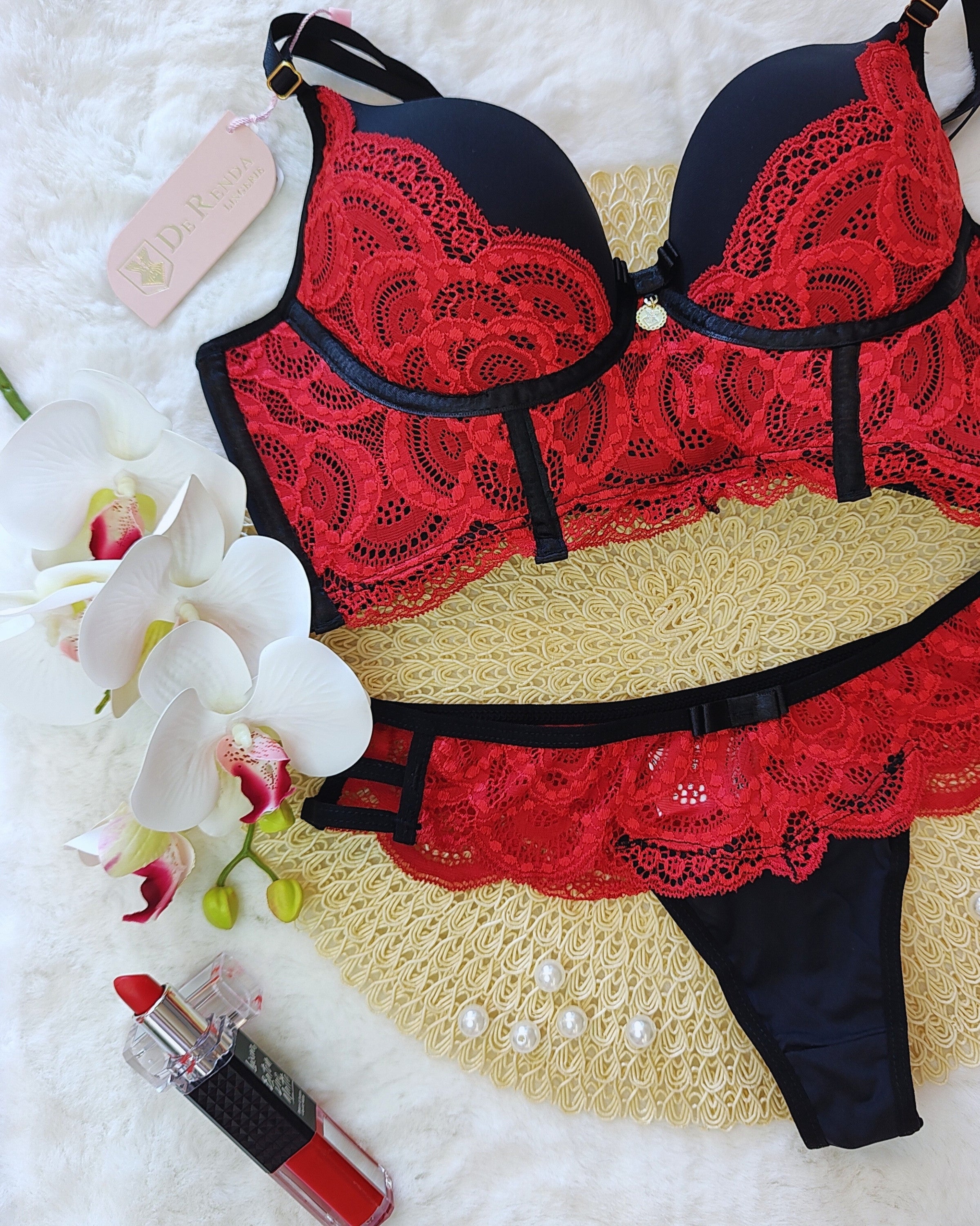 Maria Luxo Lace and Microfiber Set | LACE