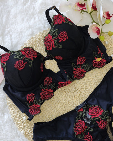 Conjunto Bela Lingerie Luxo em Tule Bordado - DE RENDA LINGERIE