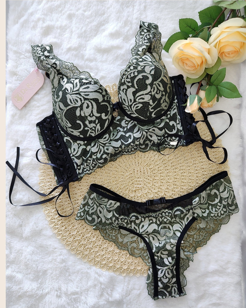 Conjunto de Lingerie Luxo Juliana em Renda com Acessórios Banhados a Ouro 24K - DE RENDA LINGERIE