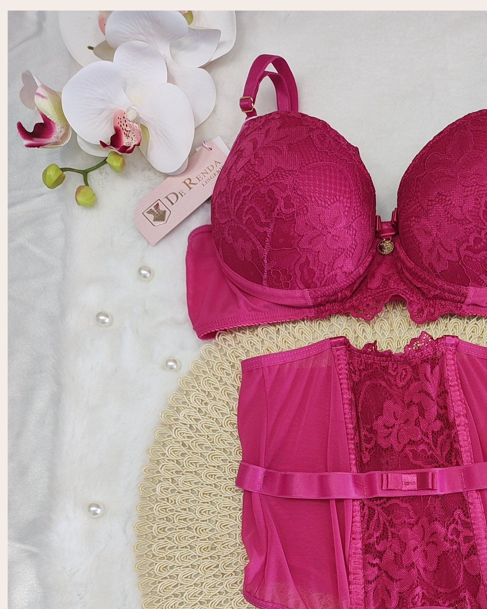 Conjunto Louise em Renda Chantilly e Acessórios Banhados a Ouro 24K - DE RENDA LINGERIE