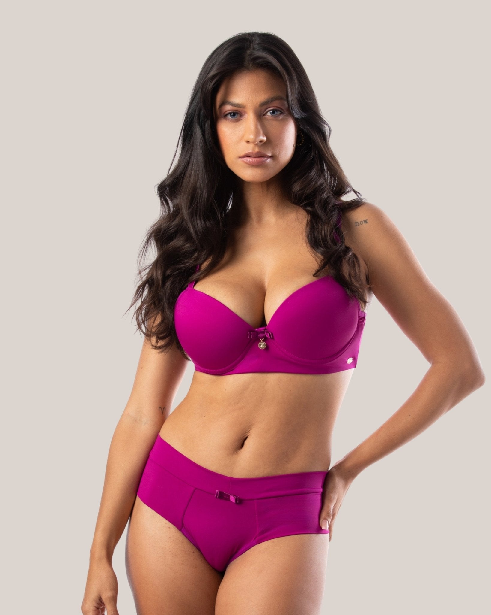 Conjunto Rachel Luxo Push-Up com Acessórios Banhados a Ouro 24K - DE RENDA LINGERIE