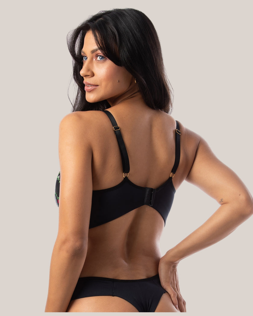 Conjunto Carol em Tule Bordado com Acessórios Banhados a Ouro 24K