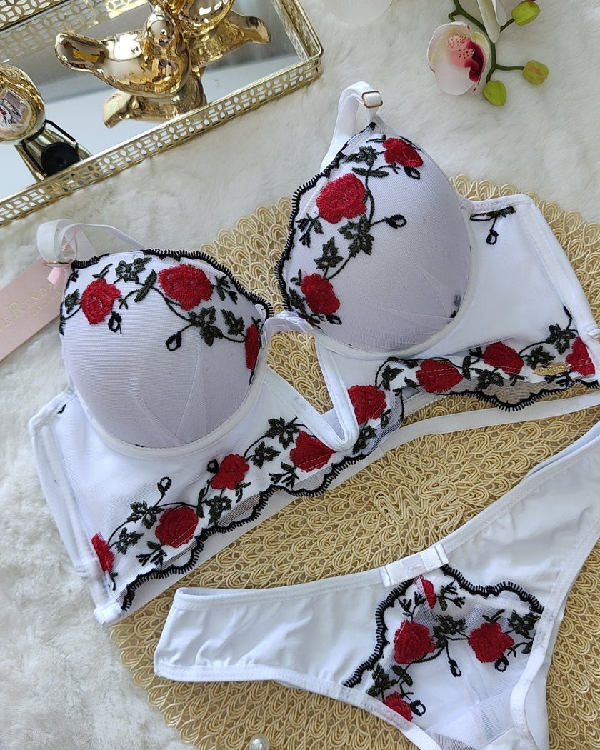Lingerie de Luxo Bela - DE RENDA LINGERIE